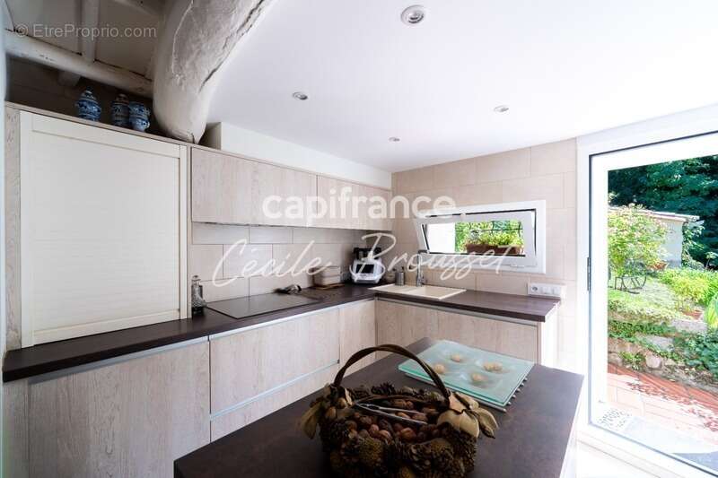 Maison à SAINT-LAURENT-DE-CERDANS