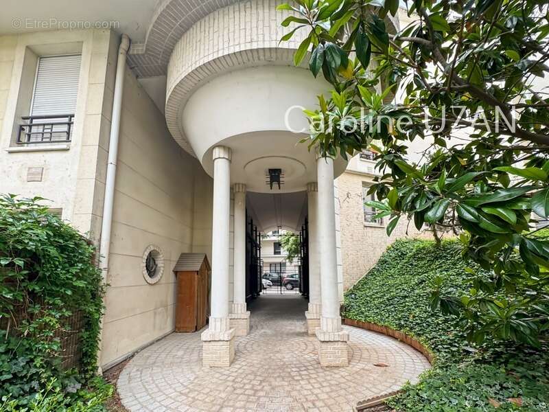 Appartement à SURESNES