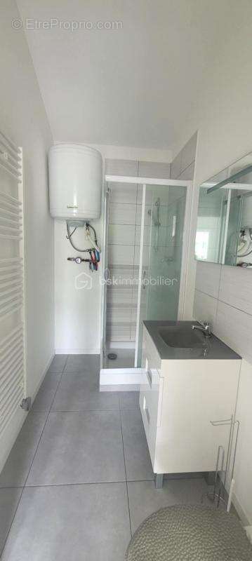 Appartement à SAINT-PAUL-TROIS-CHATEAUX