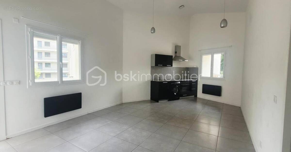 Appartement à SAINT-PAUL-TROIS-CHATEAUX