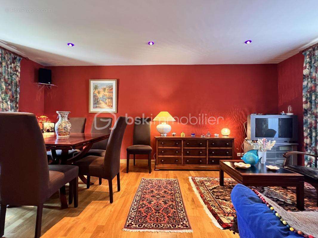 Maison à PLONEVEZ-PORZAY