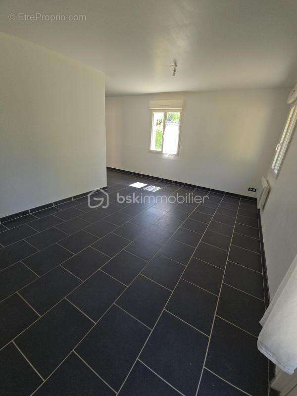 Maison à COURLON-SUR-YONNE