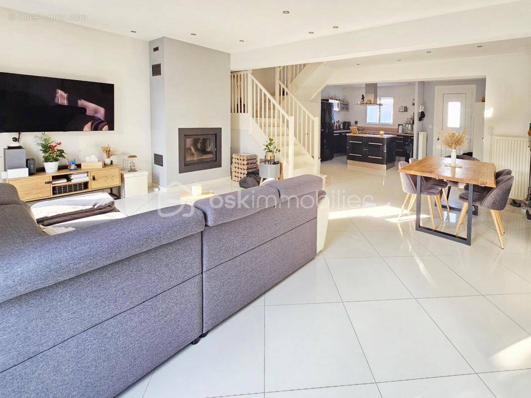 Maison à CHAUMES-EN-BRIE