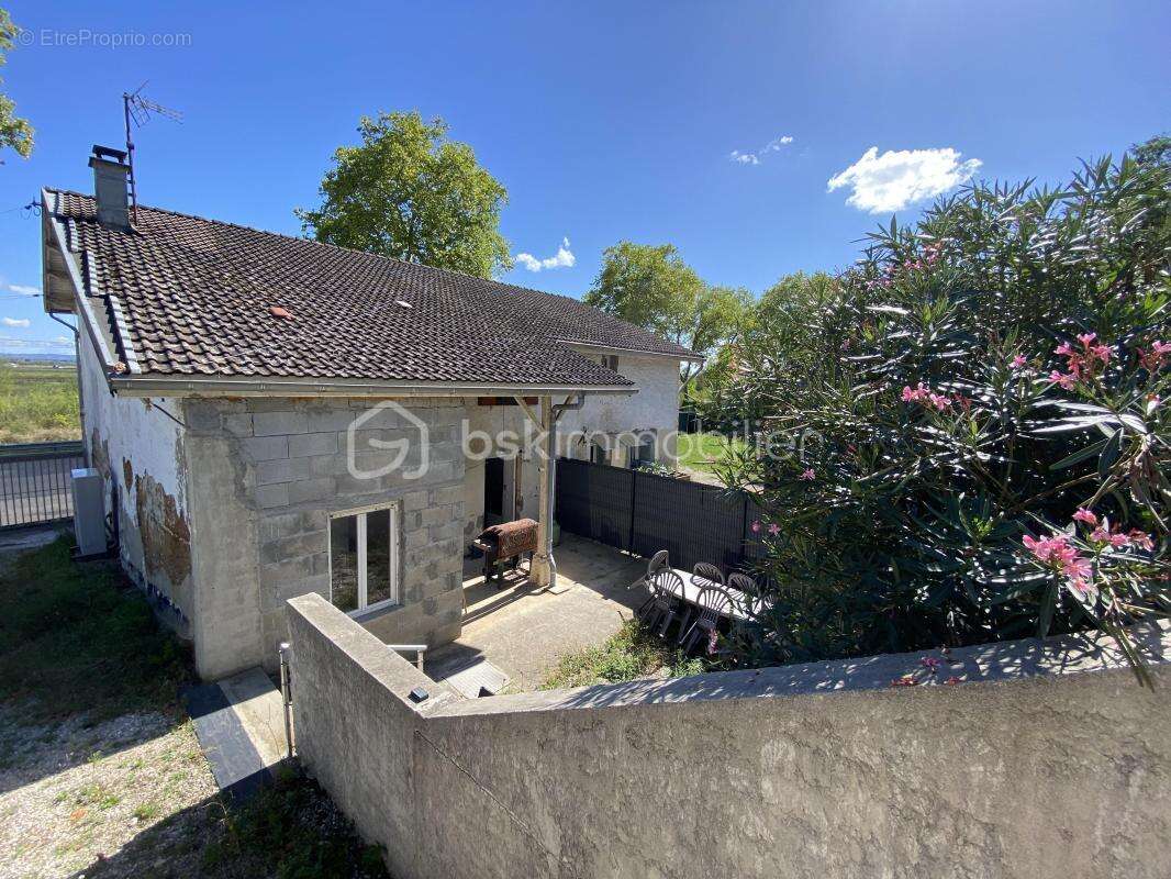 Maison à BOURG-SAINT-CHRISTOPHE
