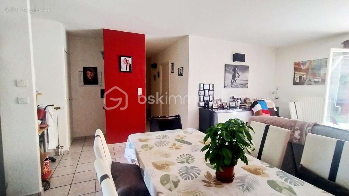 Maison à POUILLY-LES-NONAINS