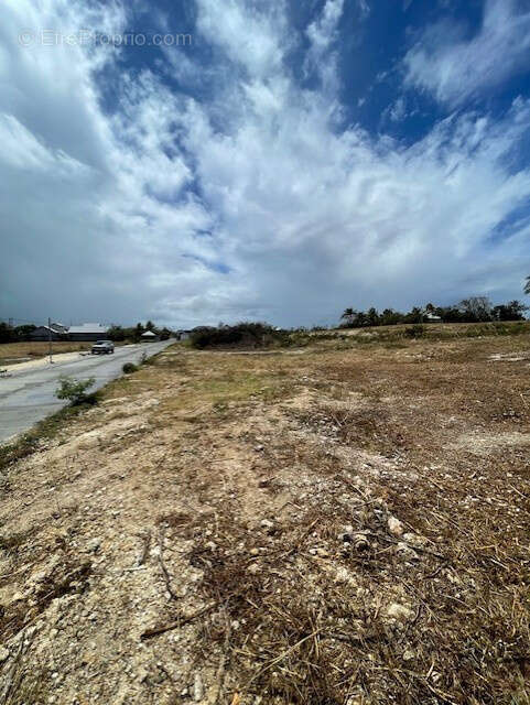 Terrain à PETIT-CANAL