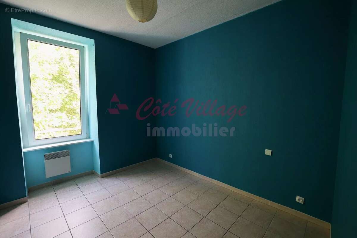 Appartement à COURSAN