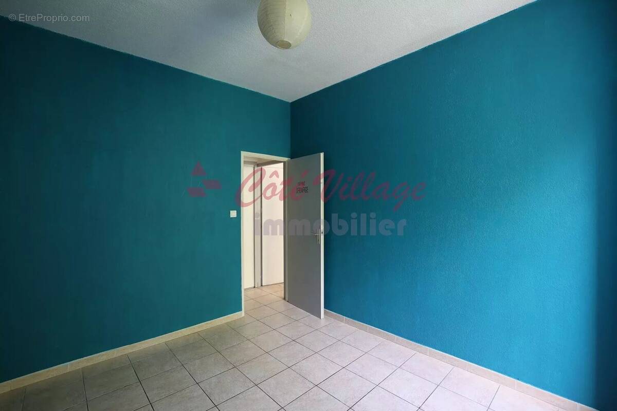 Appartement à COURSAN