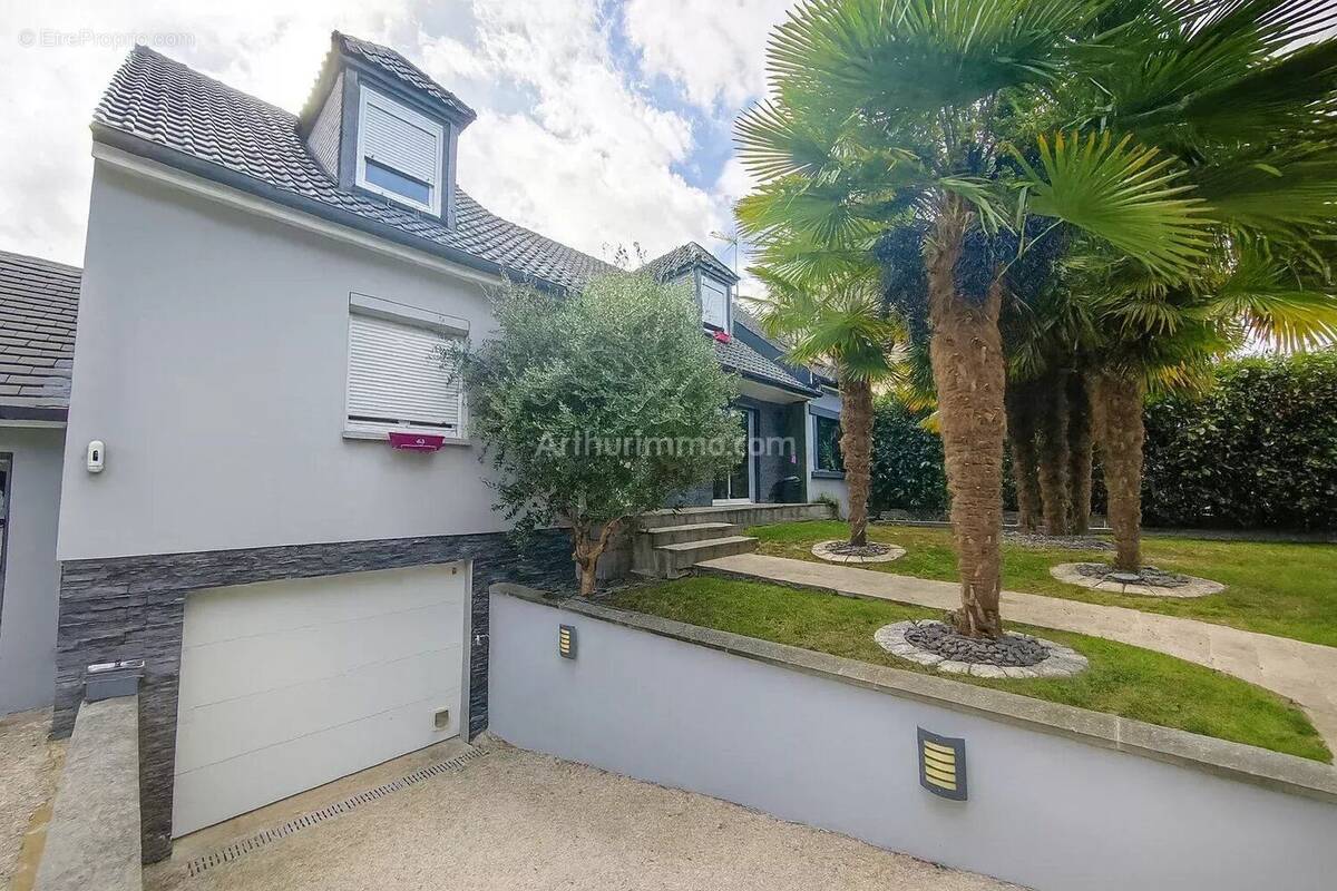 Maison à CLAYE-SOUILLY