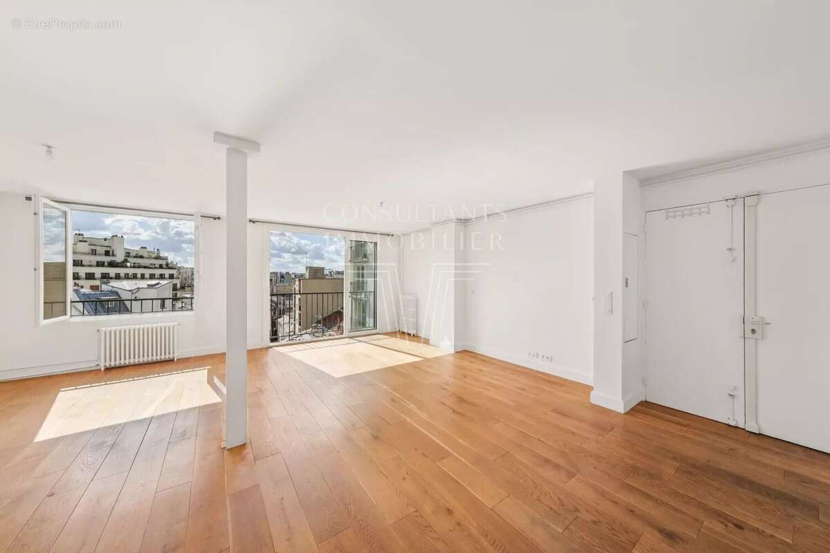 Appartement à PARIS-17E