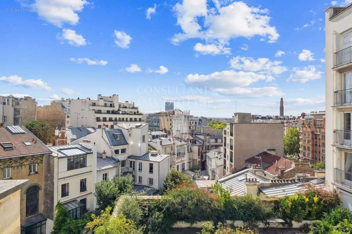 Appartement à PARIS-17E