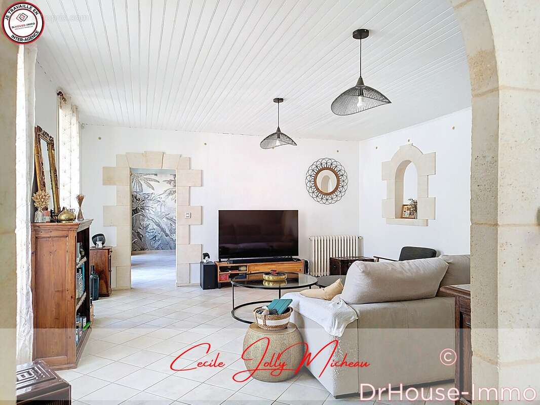 Maison à SAINT-GENES-DE-BLAYE