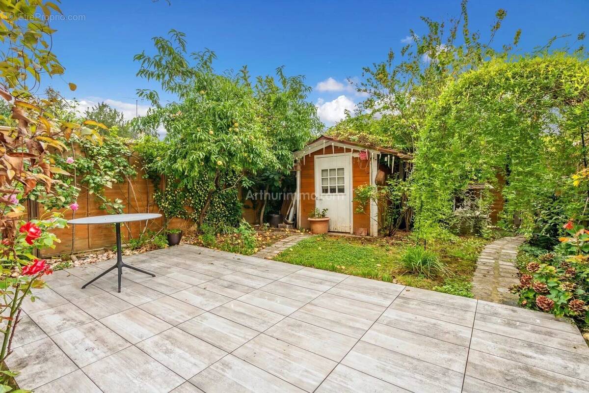 Appartement à CLAYE-SOUILLY