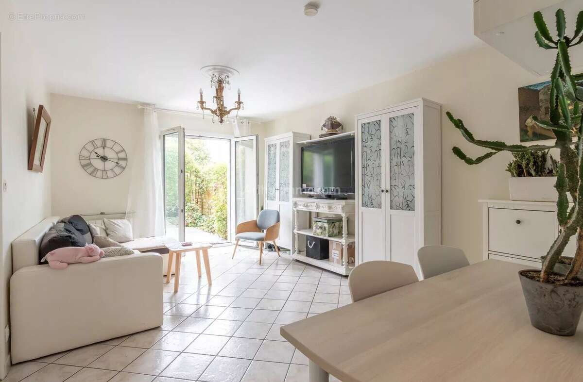 Appartement à CLAYE-SOUILLY