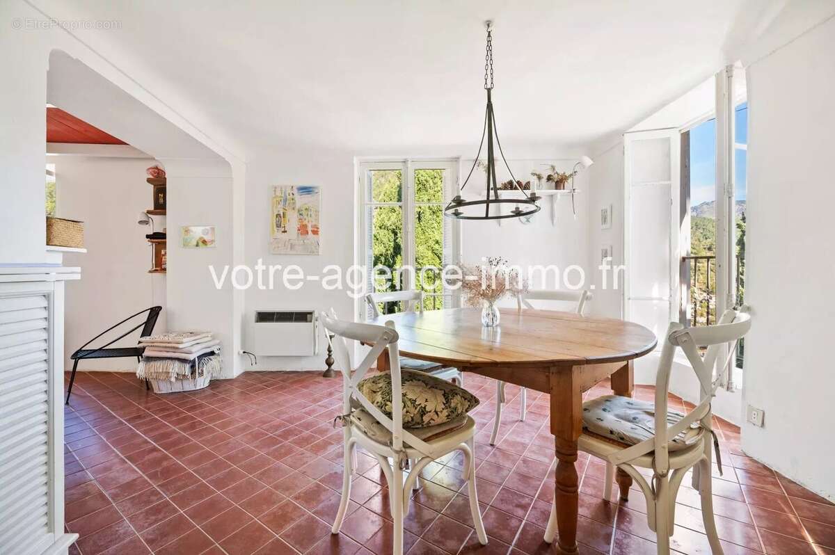 Appartement à COARAZE