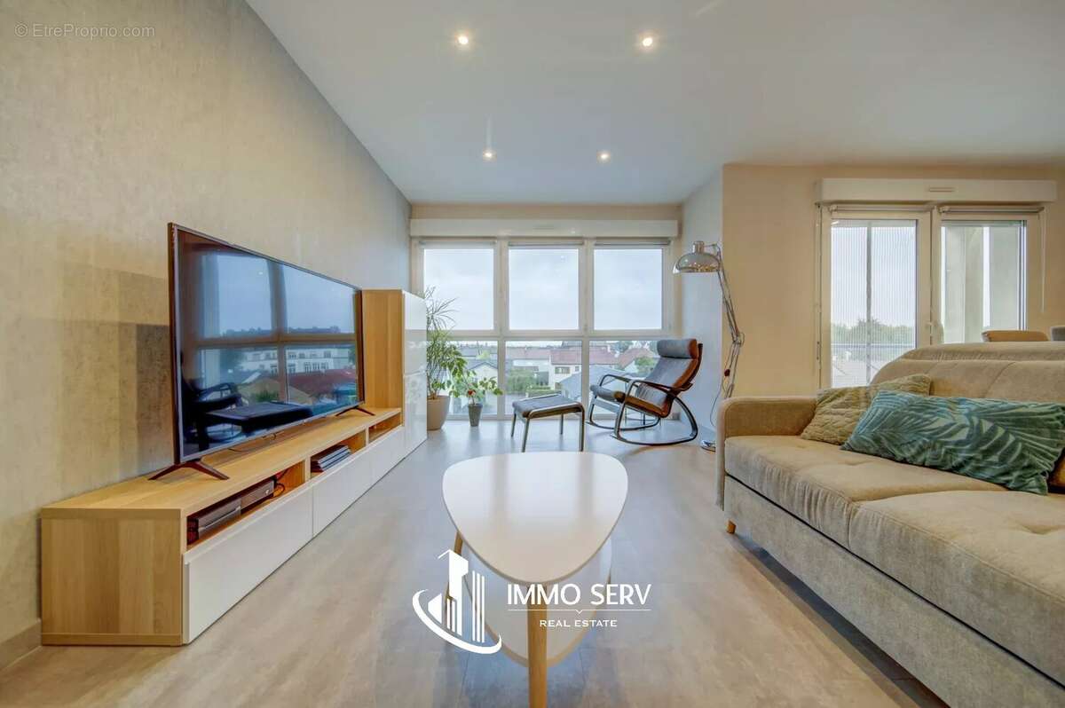 Appartement à AMNEVILLE