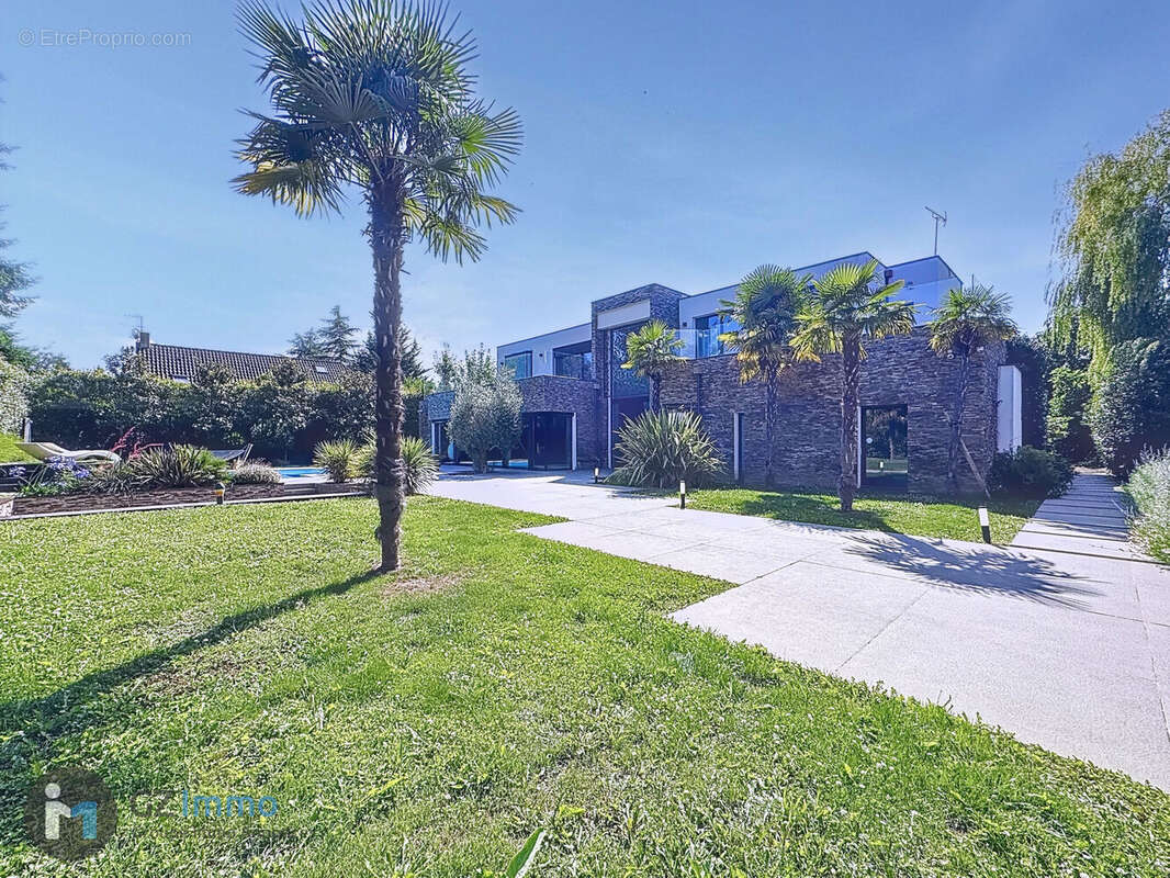 Photo 2 - Maison à FEUCHEROLLES