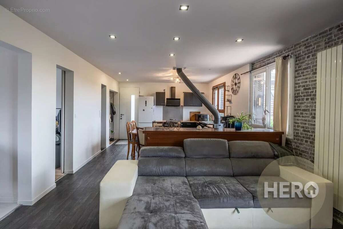 Maison à NEAUPHLE-LE-CHATEAU