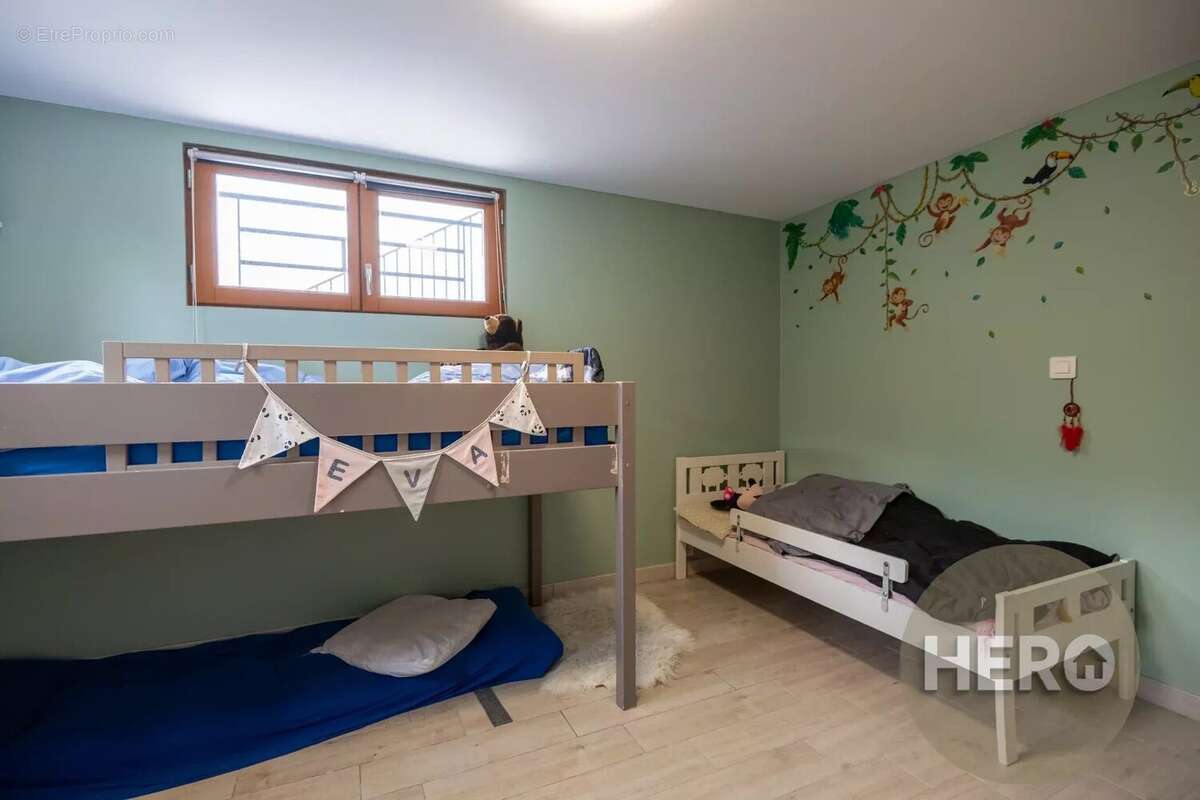 Maison à NEAUPHLE-LE-CHATEAU