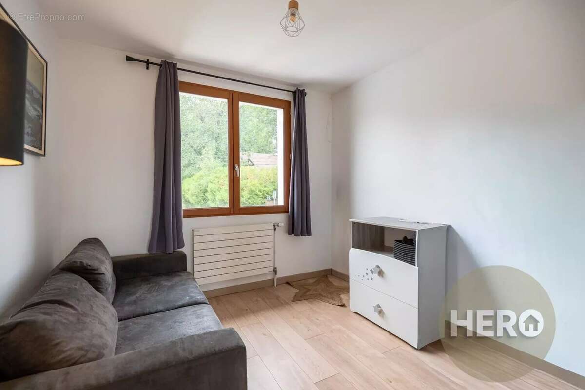 Maison à NEAUPHLE-LE-CHATEAU