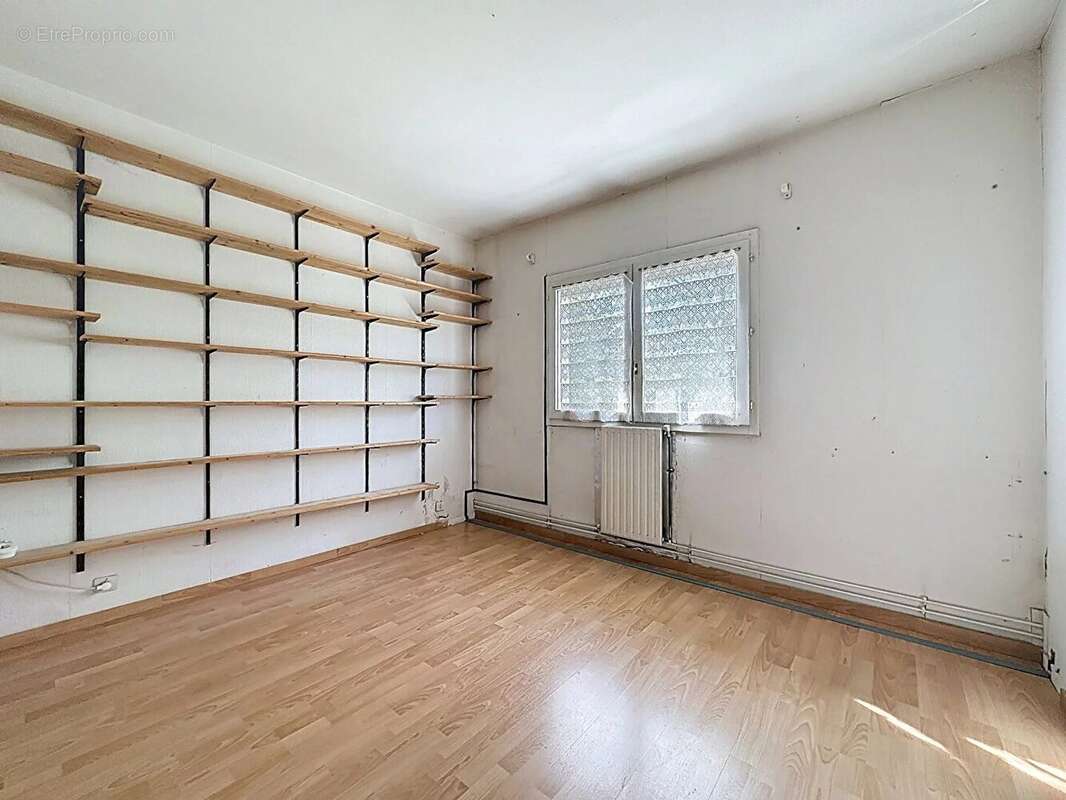 Maison à VOISINS-LE-BRETONNEUX