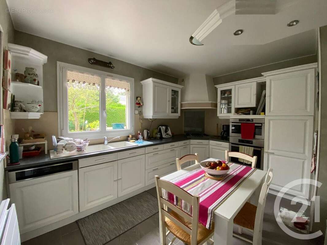 Maison à DAMMARTIN-EN-GOELE