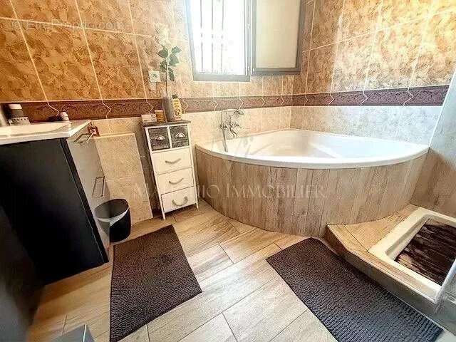 Maison à LUNEL-VIEL