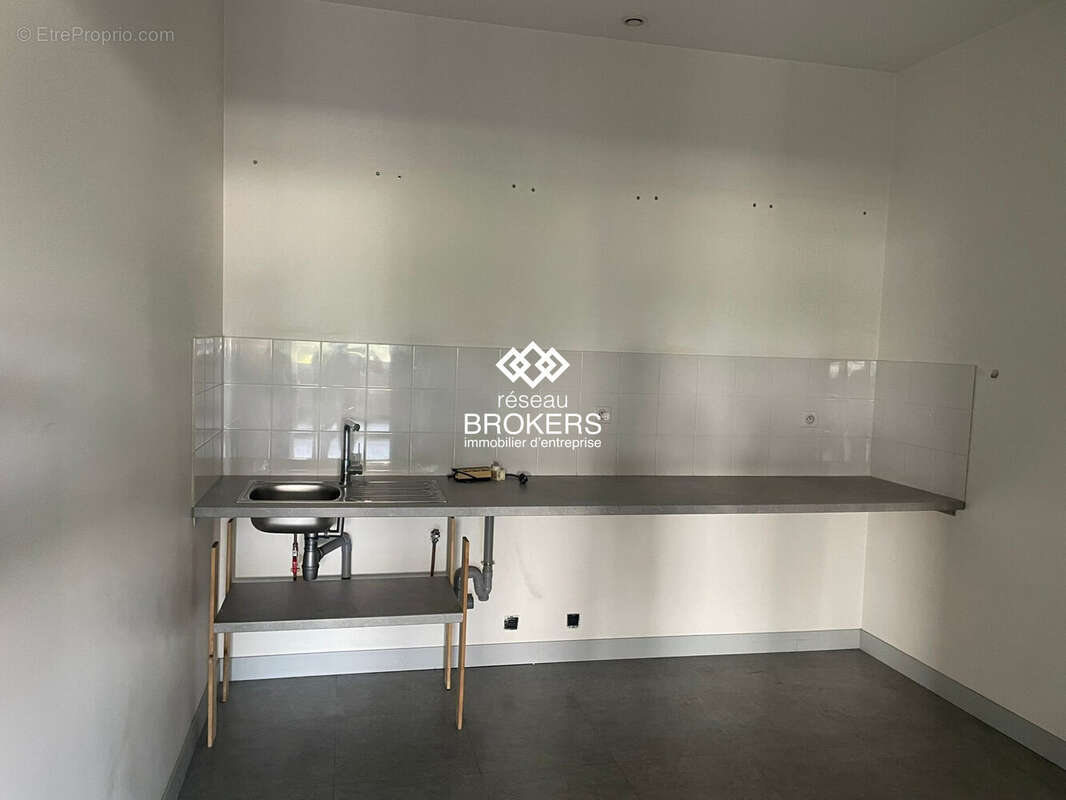 Commerce à SAINT-OUEN-L&#039;AUMONE