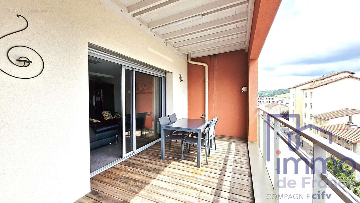 terrasse - Appartement à LA TALAUDIERE