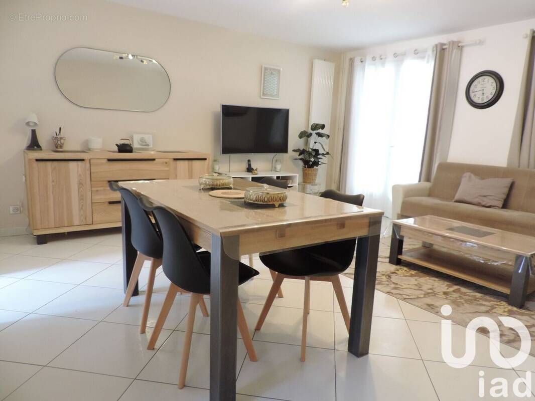 Photo 1 - Maison à COMBS-LA-VILLE