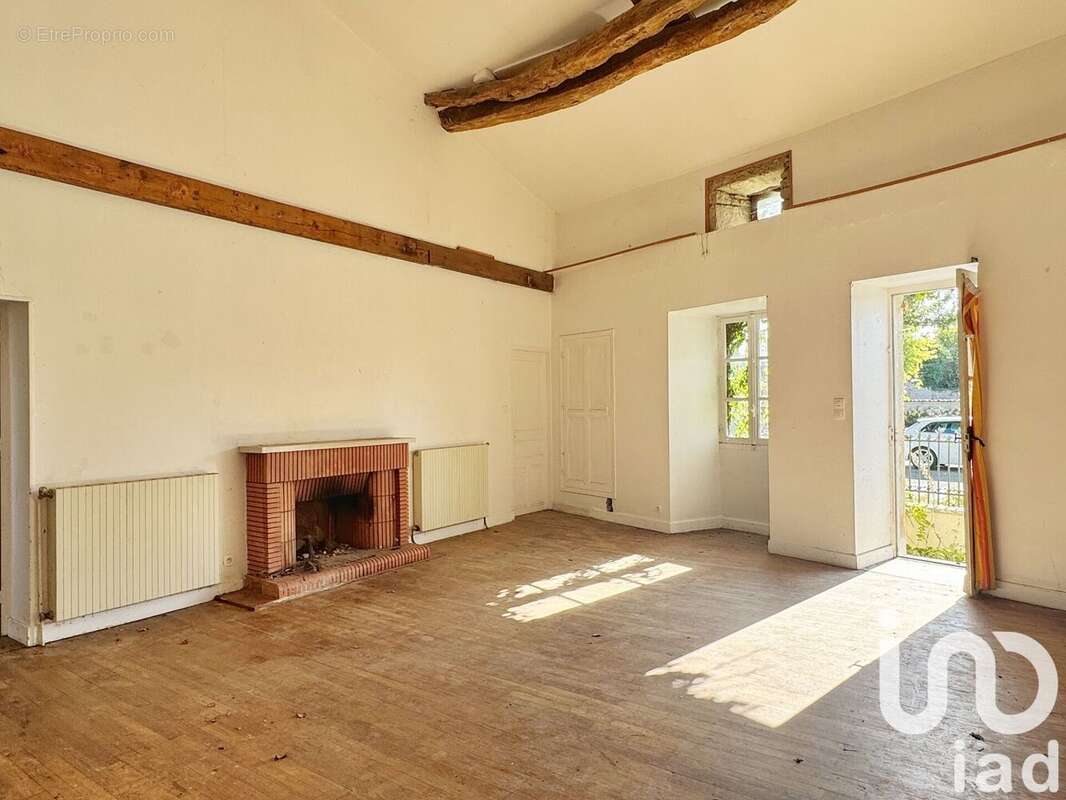 Photo 2 - Maison à VILLOGNON