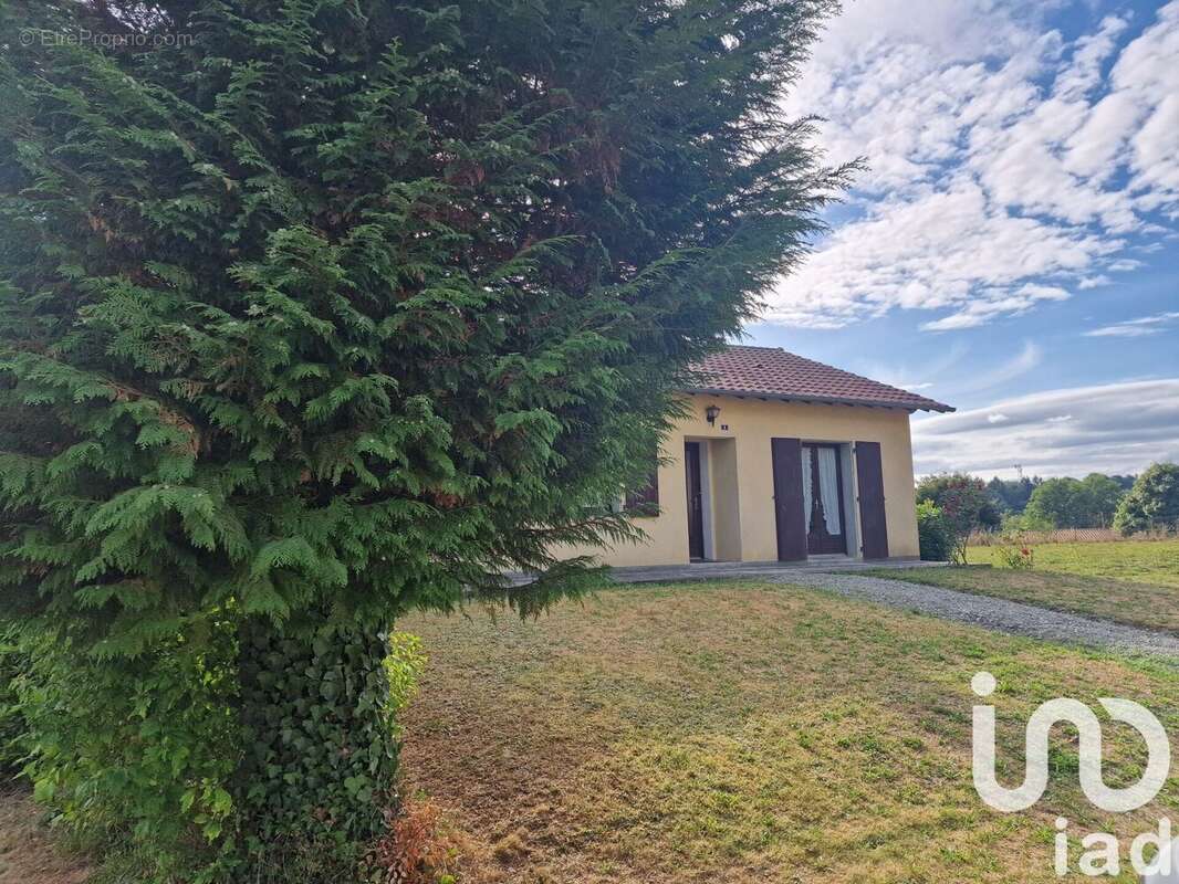 Photo 2 - Maison à SAINT-SAUD-LACOUSSIERE