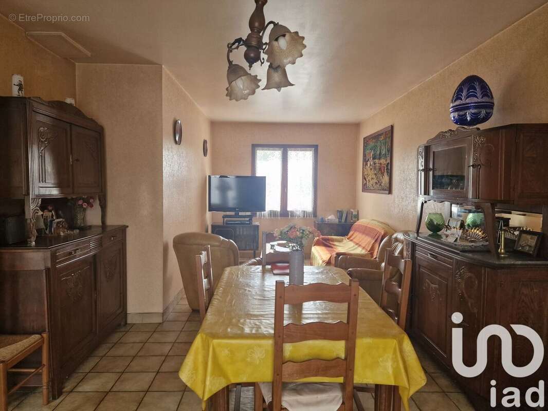 Photo 5 - Maison à SAINT-SAUD-LACOUSSIERE