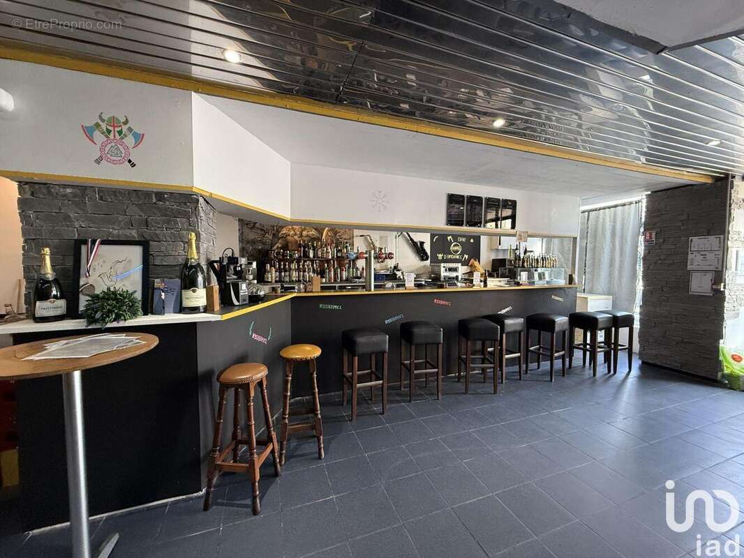 Photo 2 - Commerce à BRUYERES