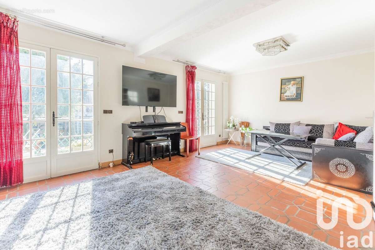 Photo 7 - Maison à VIRY-CHATILLON