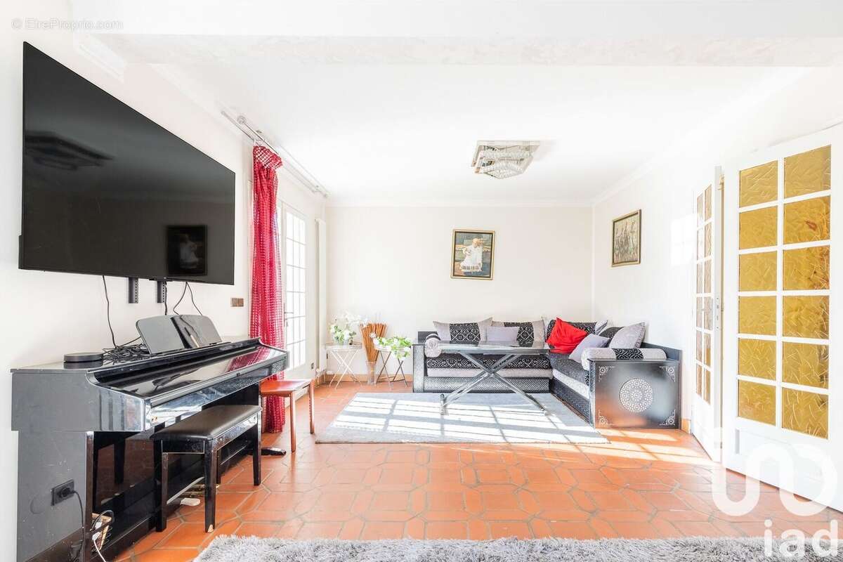 Photo 9 - Maison à VIRY-CHATILLON