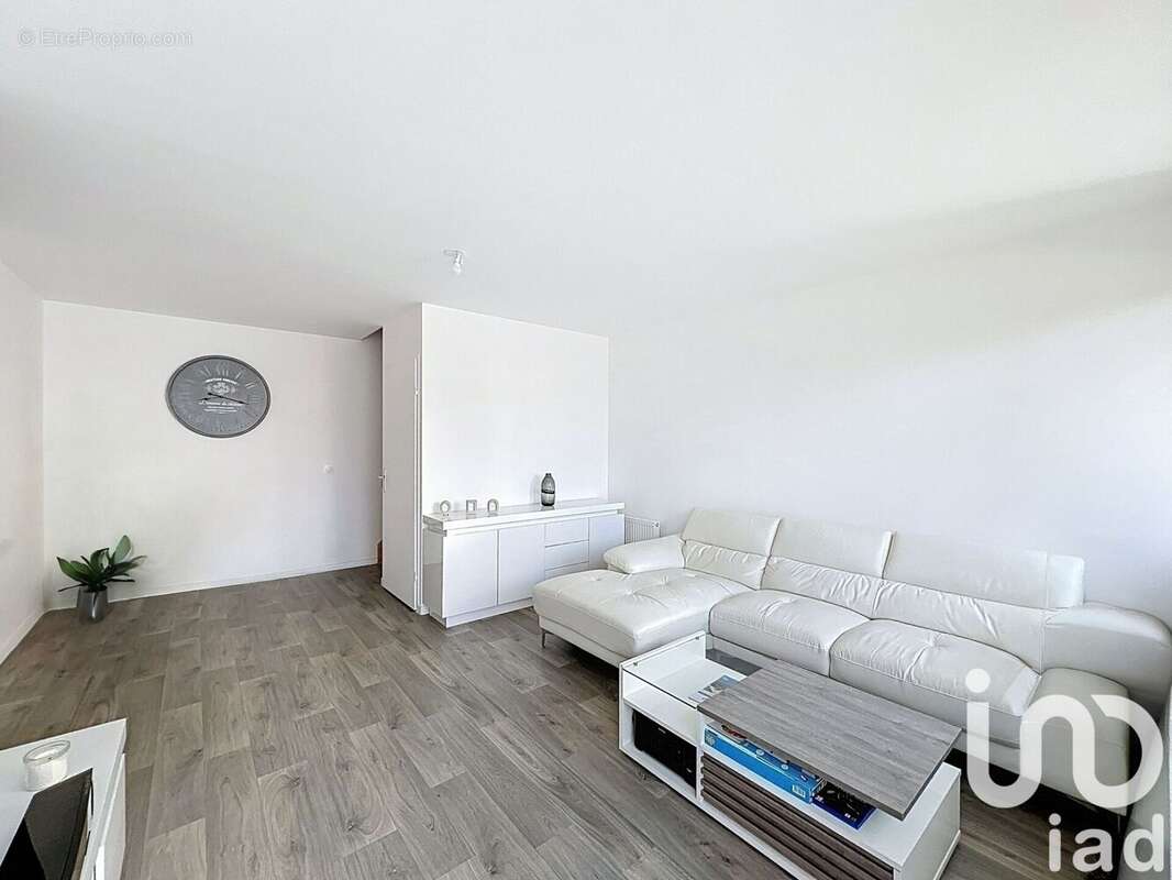 Photo 2 - Appartement à MESSY