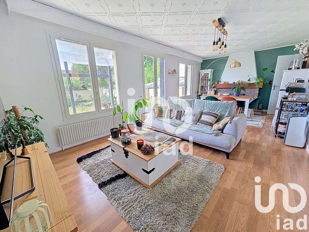 Photo 2 - Maison à GRETZ-ARMAINVILLIERS