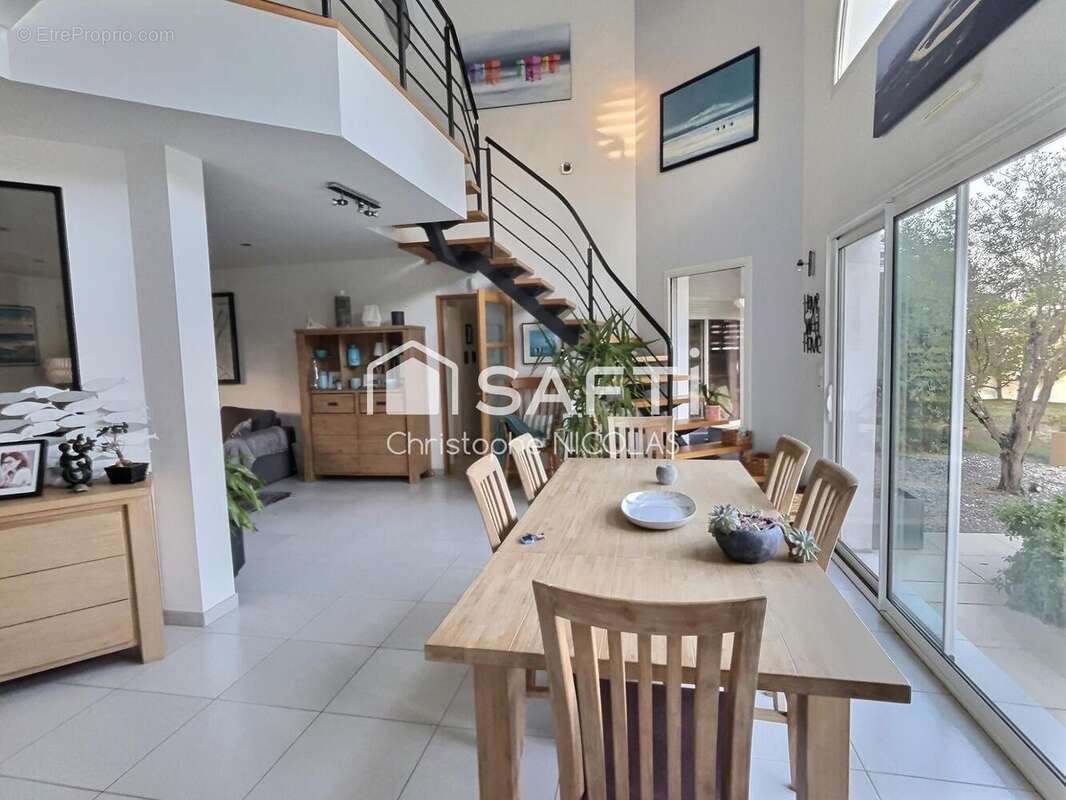 Photo 2 - Maison à SAINT-JEAN-D&#039;ILLAC