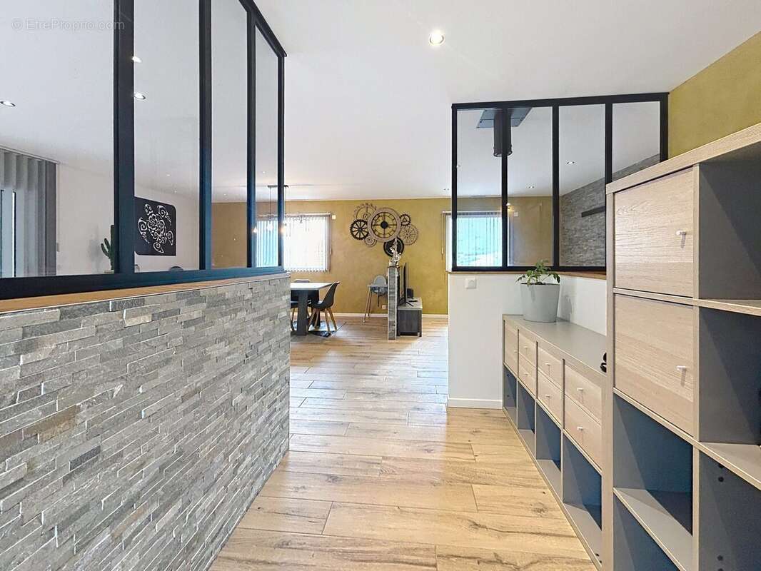 Maison à SAINT-GEORGES-DE-COMMIERS