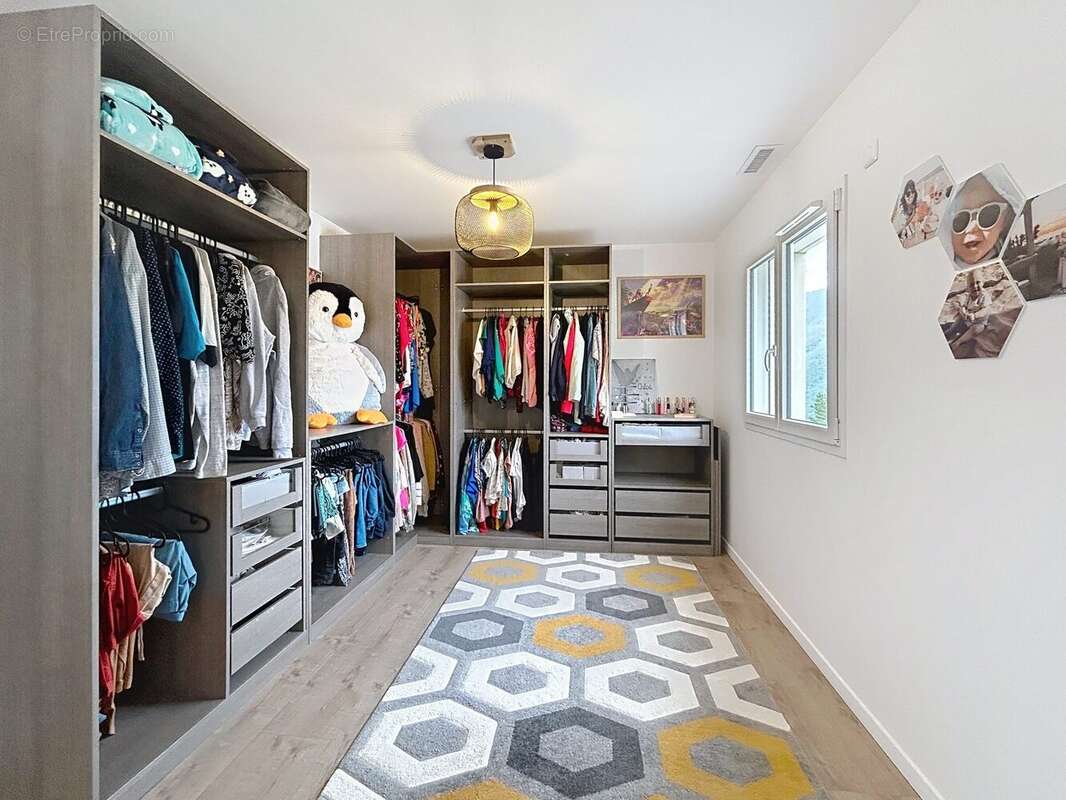 Maison à SAINT-GEORGES-DE-COMMIERS