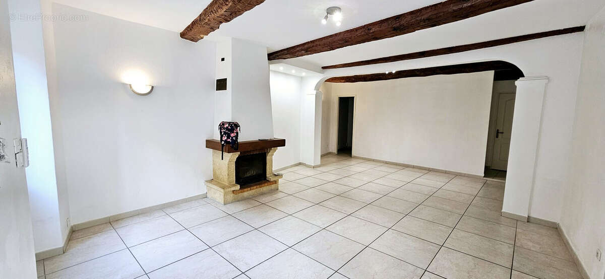 Appartement à GONFARON