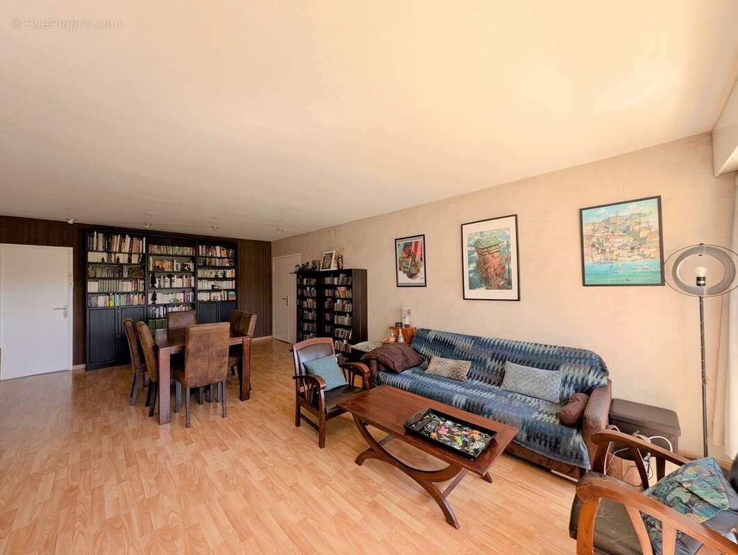 Appartement à ELANCOURT