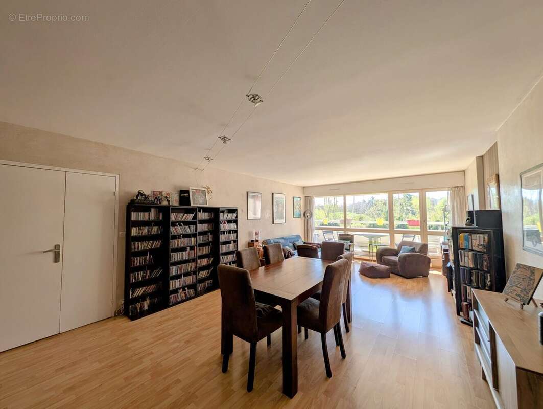 Appartement à ELANCOURT