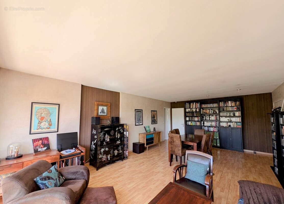 Appartement à ELANCOURT