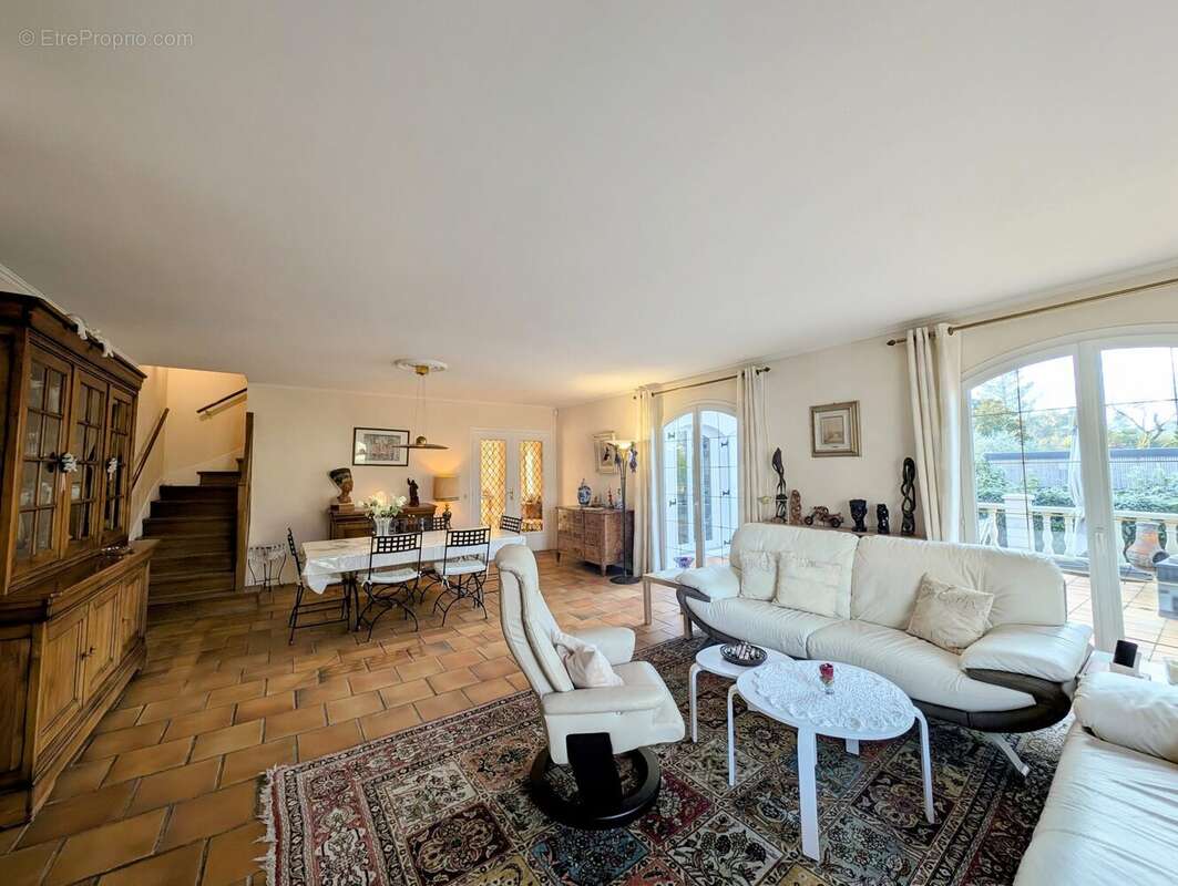 Maison à MAGNY-LES-HAMEAUX