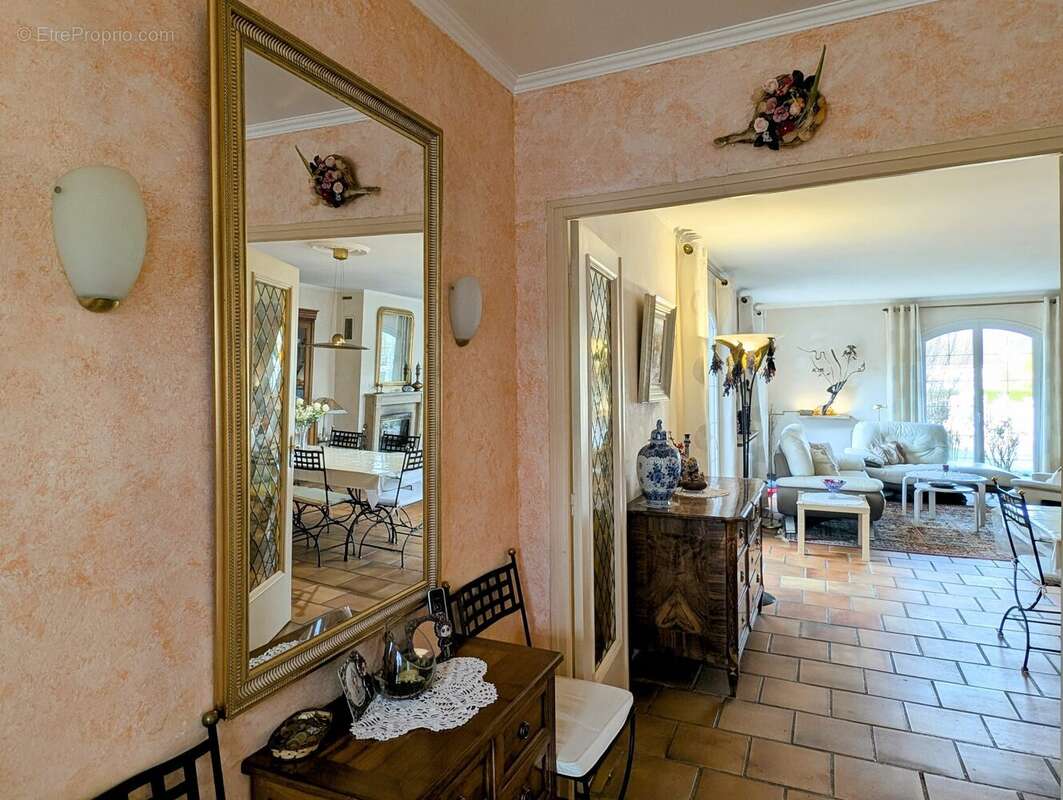 Maison à MAGNY-LES-HAMEAUX