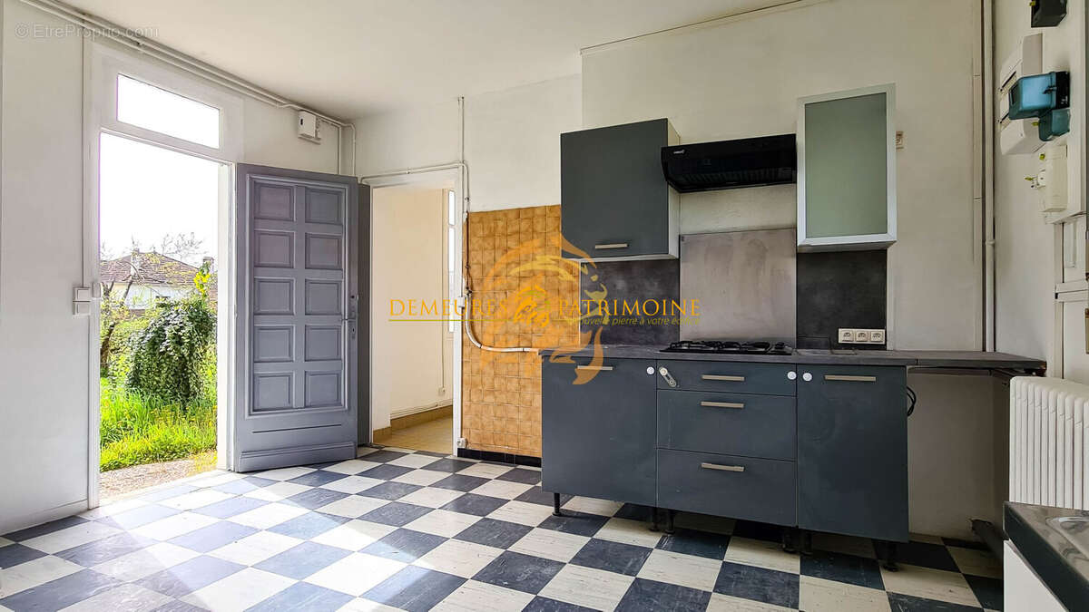 Maison à SAINT-YRIEIX-SUR-CHARENTE