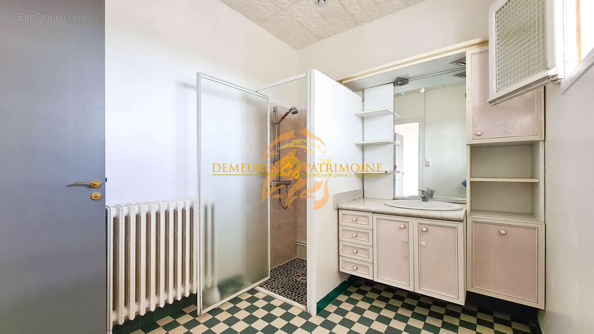 Maison à SAINT-YRIEIX-SUR-CHARENTE