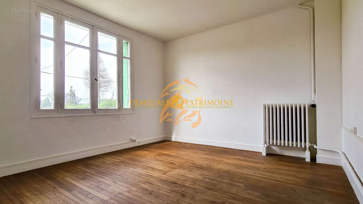 Maison à SAINT-YRIEIX-SUR-CHARENTE